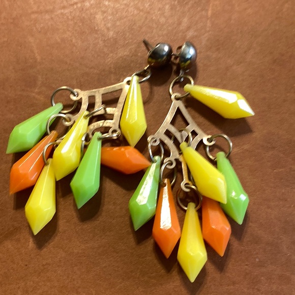 Dangling Lucite vintage Earrings - Picture 1 of 3